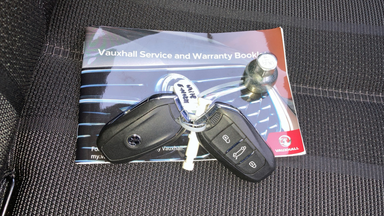 Vauxhall Mokka 100kW SRi Nav Premium 50kWh 5dr Auto Electric Hatchback